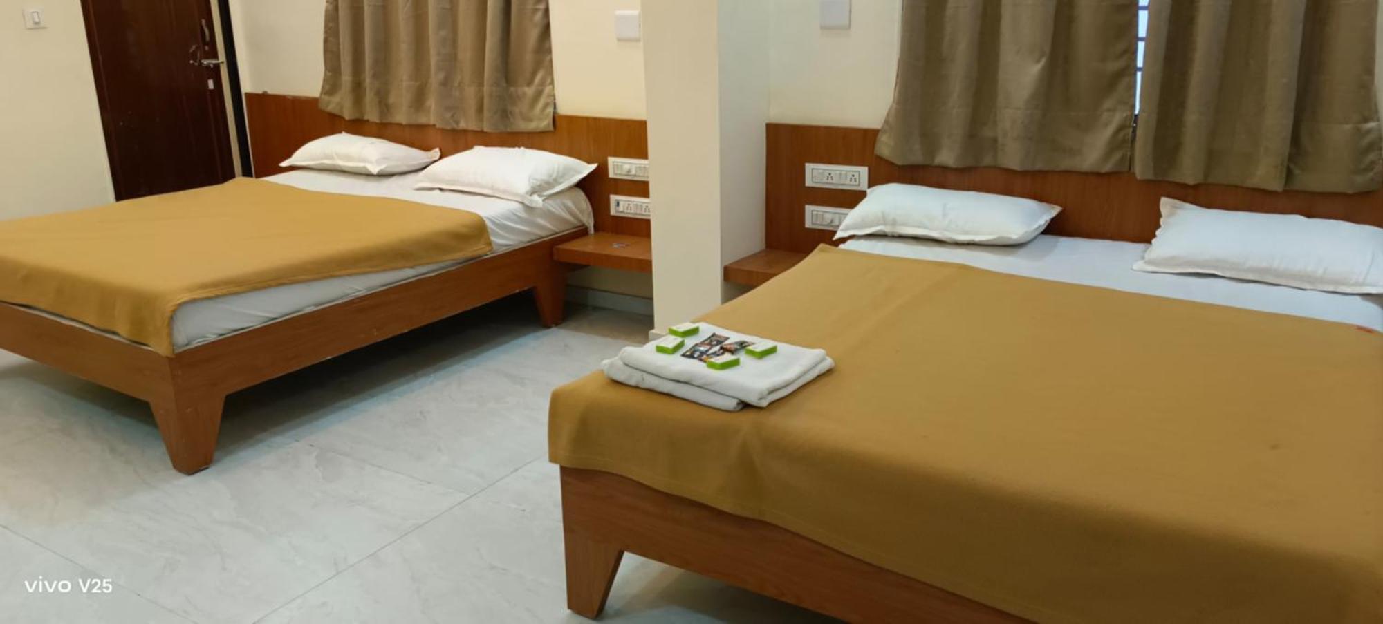 Hotel Tulsi Сомнатх Экстерьер фото